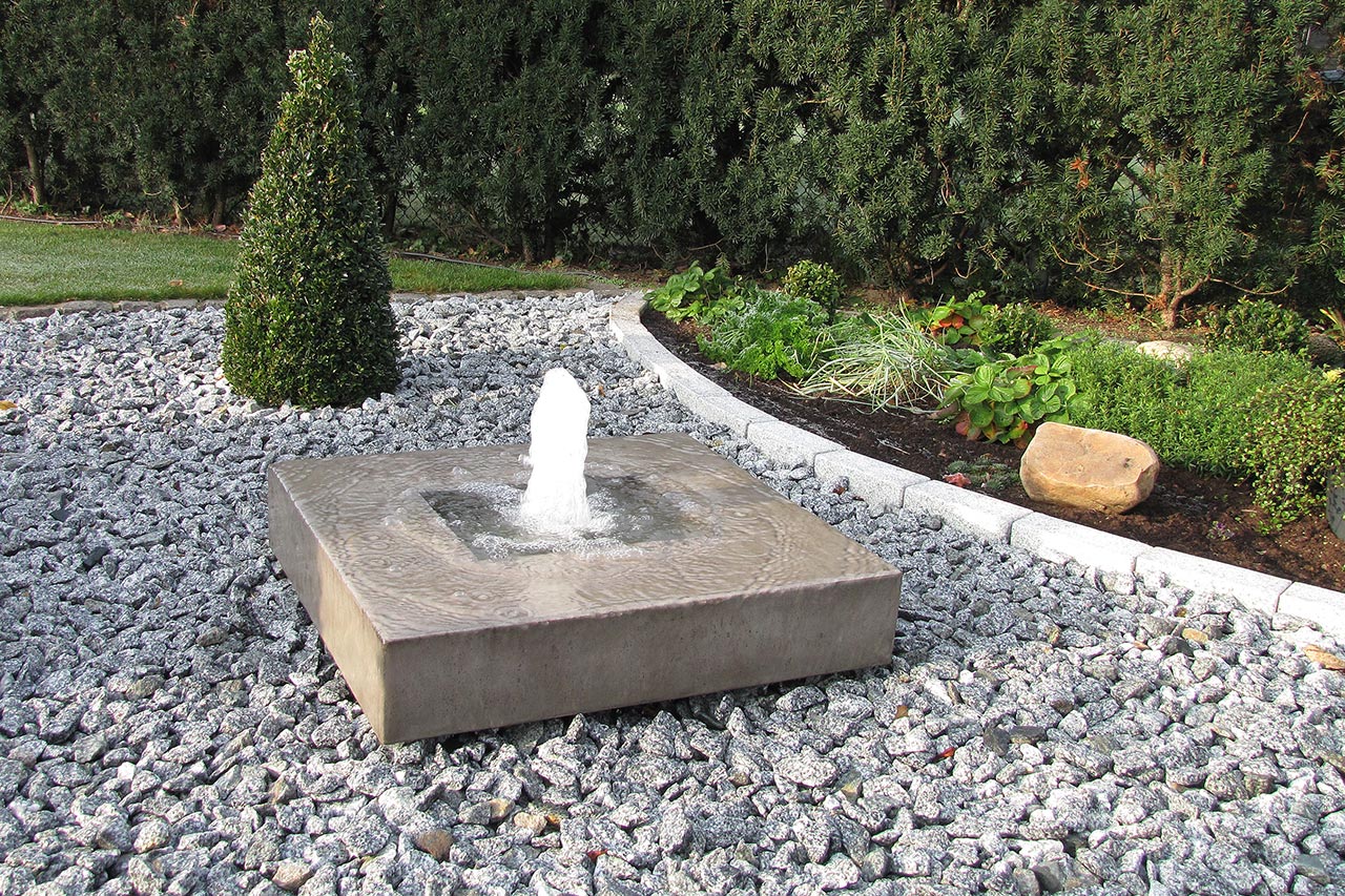 Beton-Gartenbrunnen betonoptik modern Tend Design Brunnen aus Beton